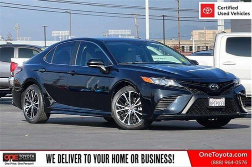 2020 Toyota Camry SE