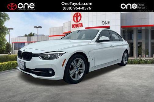 White 2018 BMW 330e iPerformance