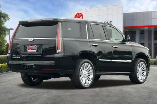 2017 Cadillac Escalade Platinum