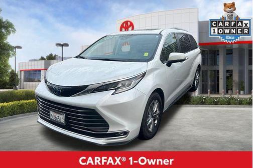 2022 Toyota Sienna Limited