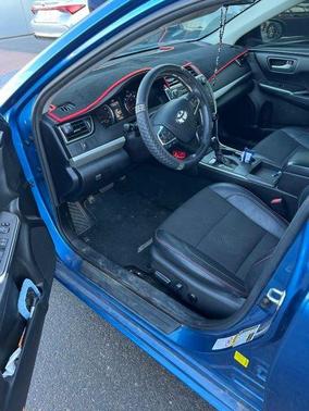 Blue Streak Metallic 2017 Toyota Camry SE