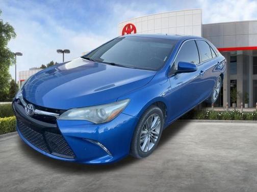 Blue Streak Metallic 2017 Toyota Camry SE