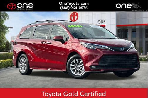 2025 Toyota Sienna XLE