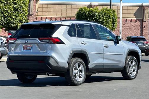 2023 Toyota RAV4 Hybrid LE