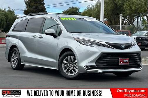 2023 Toyota Sienna XLE 7 Passenger