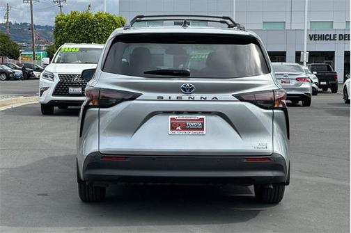 2023 Toyota Sienna XLE 7 Passenger