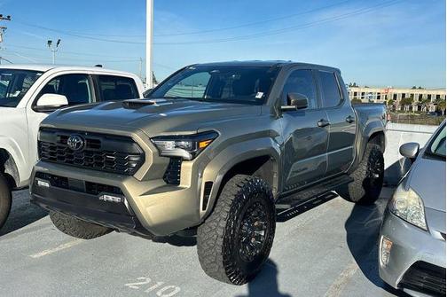 2025 Toyota Tacoma TRD Sport