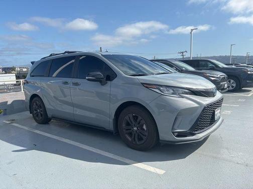 Cement 2025 Toyota Sienna XSE 7 Passenger