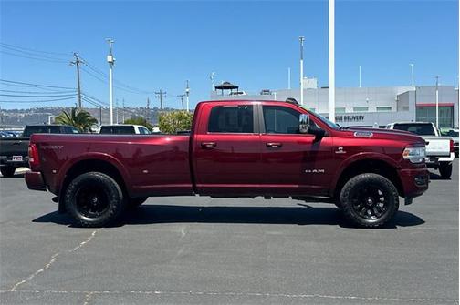 2021 RAM 3500 Laramie Crew Cab 4x4 8' Box