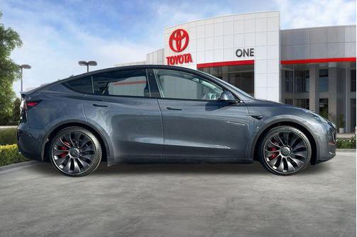 Gray 2022 Tesla Model Y Performance Dual Motor All-Wheel Drive