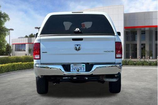 Bright White Clearcoat 2019 RAM 1500 SLT