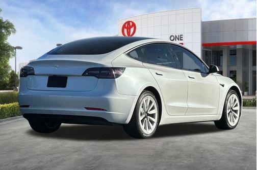 Pearl White Multi-Coat 2021 Tesla Model 3 Standard Range Plus