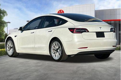 Pearl White Multi-Coat 2021 Tesla Model 3 Standard Range Plus