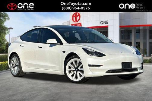 Pearl White Multi-Coat 2021 Tesla Model 3 Standard Range Plus