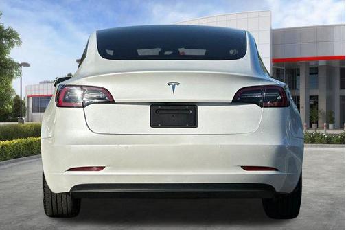 Pearl White Multi-Coat 2021 Tesla Model 3 Standard Range Plus