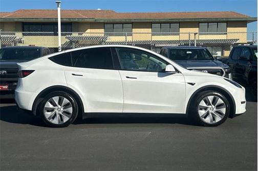 2024 Tesla Model Y Long Range Dual Motor All-Wheel Drive