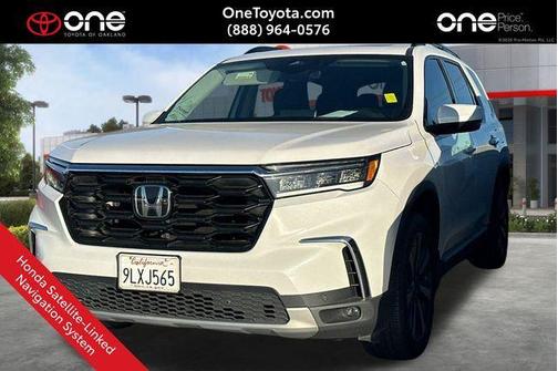 Platinum White Pearl 2025 Honda Pilot Touring 8-Passenger