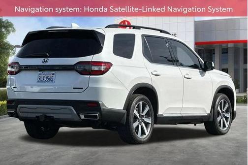 Platinum White Pearl 2025 Honda Pilot Touring 8-Passenger