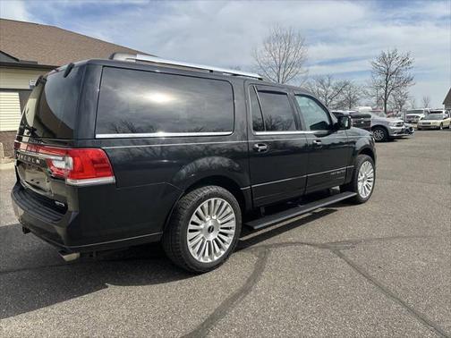 2015 Lincoln Navigator Base