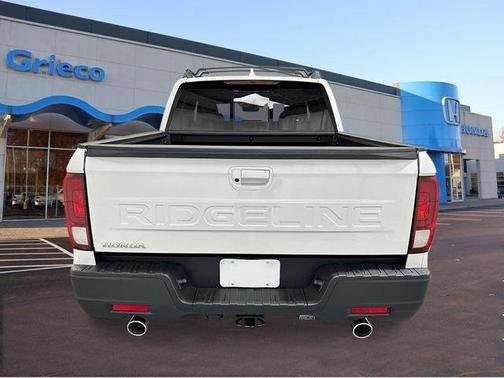 White 2026 Honda Ridgeline RTL