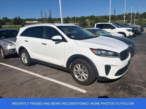 Snow White Pearl 2019 Kia Sorento LX
