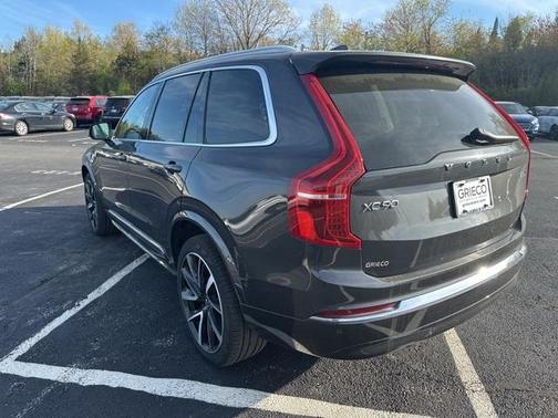 2024 Volvo XC90 B6 Plus Bright Theme 6-Seater