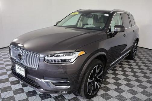 2024 Volvo XC90 B6 Plus Bright Theme 6-Seater