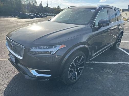 2024 Volvo XC90 B6 Plus Bright Theme 6-Seater