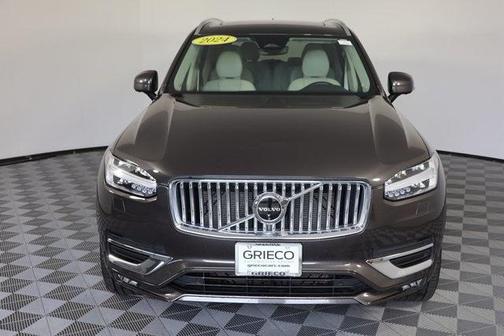 2024 Volvo XC90 B6 Plus Bright Theme 6-Seater