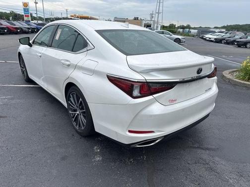 2022 Lexus ES 350 Base