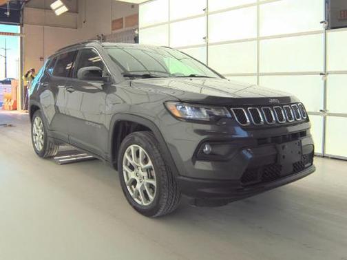 2023 Jeep Compass Latitude Lux