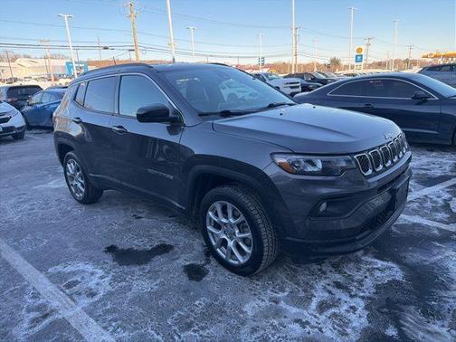 2023 Jeep Compass Latitude Lux