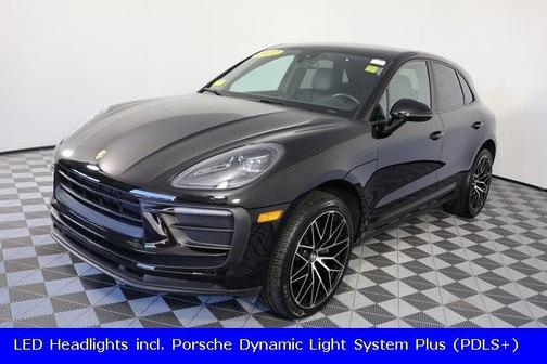 2022 Porsche Macan Base