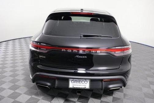 2022 Porsche Macan Base