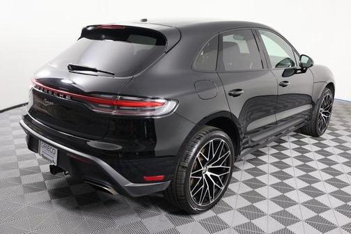2022 Porsche Macan Base