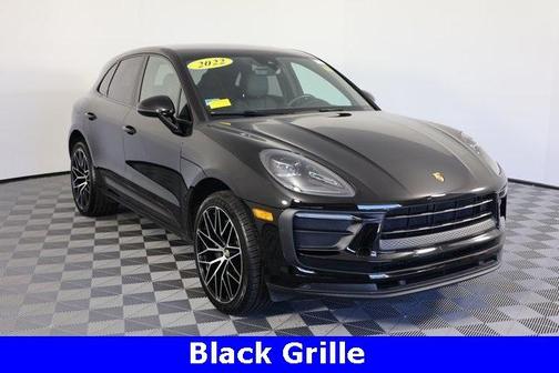 2022 Porsche Macan Base