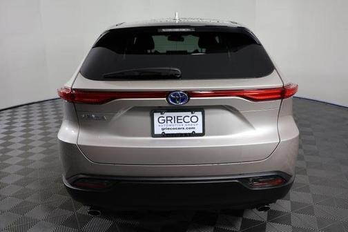 2024 Toyota Venza LE