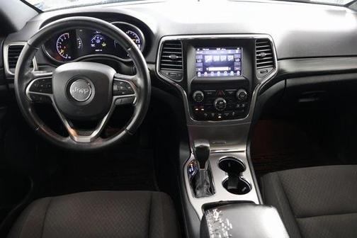 2020 Jeep Grand Cherokee Laredo E