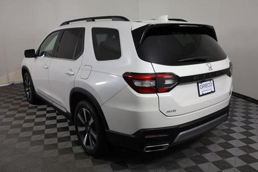 2023 Honda Pilot Touring