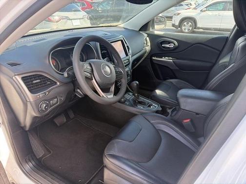 2022 Jeep Cherokee Latitude Lux