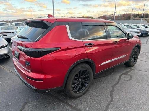 2023 Mitsubishi Outlander SE Black Edition