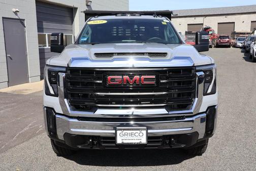 Gray 2025 GMC Sierra 2500 Pro