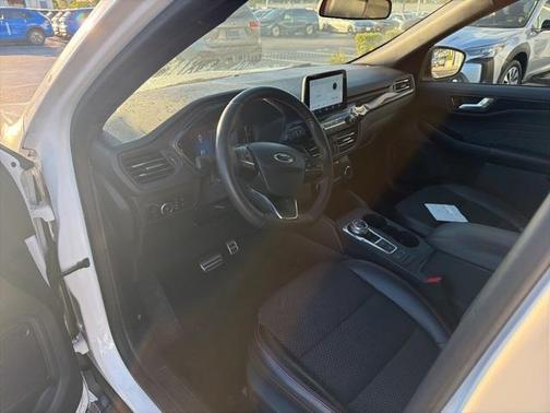 2023 Ford Escape ST-Line Select