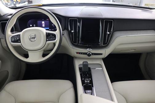 Onyx Black Metallic 2023 Volvo XC60 B5 Plus Bright Theme