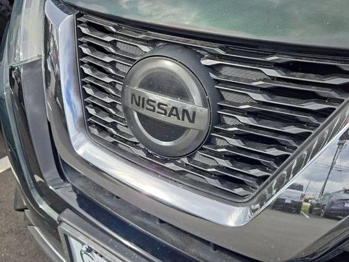Midnight Pine Metallic 2019 Nissan Rogue SV