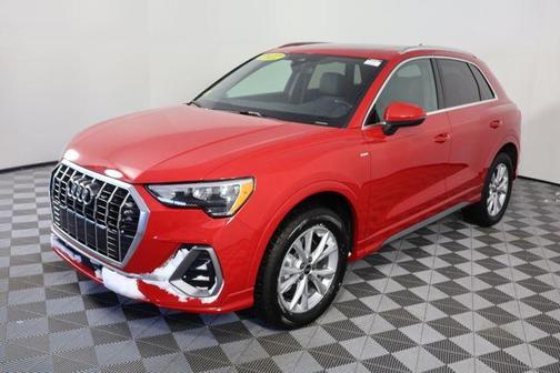 2022 Audi Q3 45 S line Premium