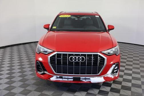 2022 Audi Q3 45 S line Premium