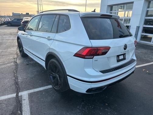 2023 Volkswagen Tiguan 2.0T SE R-Line Black