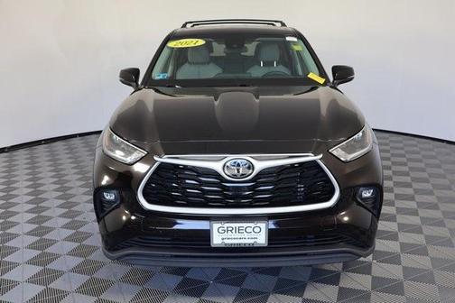 2021 Toyota Highlander LE