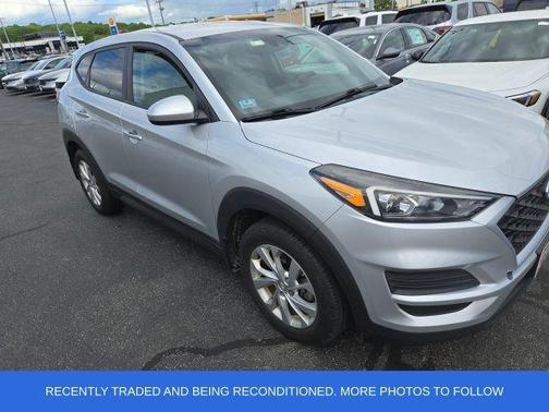 Molten Silver 2019 Hyundai TUCSON SE